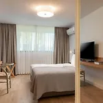 Hiddenbay Teos ספריהיסאר