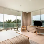 Hiddenbay Teos ספריהיסאר